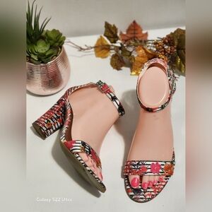 Worthington Multicolor Floral Heels